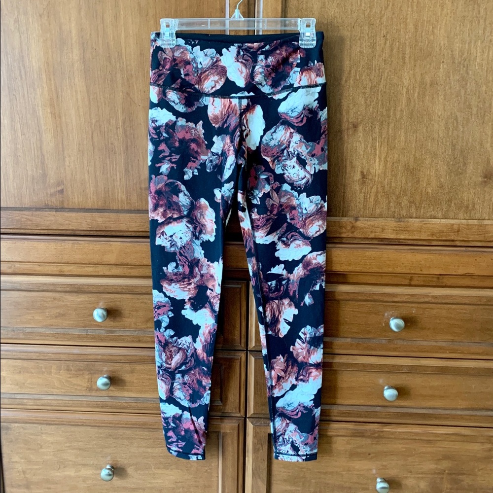 NWOT never worn Victoria’s Secret Work Out Legging